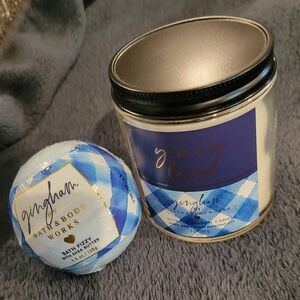 Candle and bath bomb